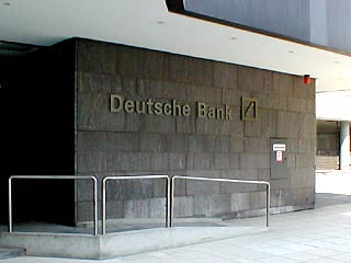 Deutsche Bank AG, крупнейший банк Германии, зафиксировал рекордный убыток в четвертом квартале прошлого года в условиях глобального финансового кризиса