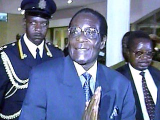 Согласно договоренностям сентября прошлого года, главой государства остается президент Роберт Мугабе