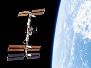 Космонавт Юрий Лончаков, работающий на борту Международной космической станции (МКС), заменит в пятницу оборудование российского санузла. На этот раз работы с космическим туалета не связаны с какими-то неполадками в его работе