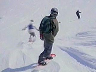 В Петропавловске-Камчатском под снежную лавину попали сноубордисты: один пропал