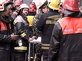 В Петербурге из-за пожара чуть не взлетели на воздух "КамАЗы" с боеприпасами