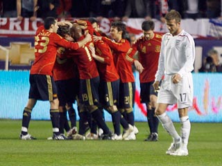 Сборная Испании одолела англичан в Севилье, продлив беспроигрышную серию