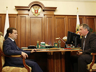 Постоянный представитель России при НАТО Дмитрий Рогозин был принят в четверг в Кремле президентом Дмитрием Медведевым