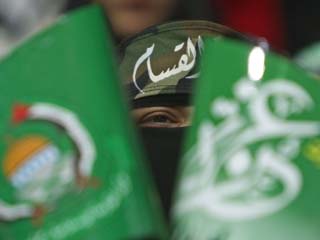 "Хамас" отверг условия Израиля обсуждать открытие пограничных переходов или заключение перемирия только после освобождения израильского военнослужащего Гилада Шалита, захваченного палестинскими боевиками в июне 2006 году