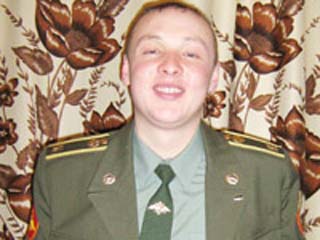 В военном гарнизонном суде в Новосибирске в понедельник начался процесс по уголовному делу о гибели курсанта Новосибирского высшего военного командного училища Радмира Сагитова, покончившего с собой в марте 2008 года
