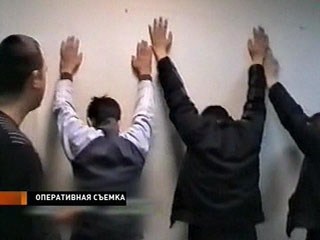 В Московской области сотрудники правоохранительных органов задержали семерых своих коллег, которых подозревают в похищении человека с целью рэкета. Пострадавшего злоумышленники держали в психиатрической клинике