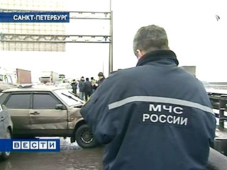 Массовое столкновение автомашин на Петербургском кольце