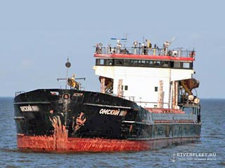 Теплоход "Омский-122", задержанный во вторник у берегов КНДР, освобожден