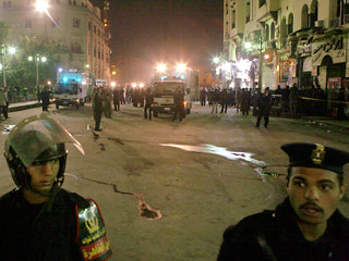 В Каире возле кафе в туристическом районе прогремел взрыв: погибла 17-летняя француженка, еще около 20 человек получили ранения
