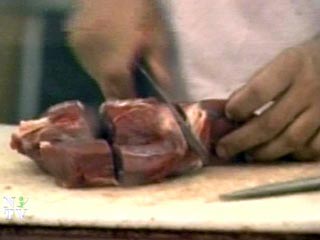 Совет муфтиев России может ввести тестирование мясной продукции на свинину