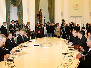 В четверг проходит рабочая встреча президента России Дмитрия Медведева и президента Черногории Филипа Вуяновича, который находится с визитом в Москве