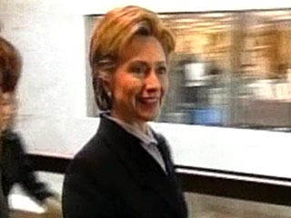 Власти так и не признанного до конца Косово встретились с Клинтон