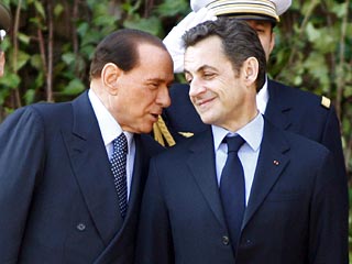 "Я дал тебе твою женщину", - такую фразу прошептал Берлускони президенту Франции Николя Саркози