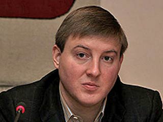 Самым молодым губернатором России стал в пятницу новый глава администрации Псковской области 33-летний Андрей Турчак
