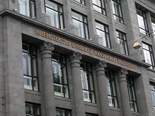 Минфин России подтверждает, что компенсационные выплаты из федерального бюджета по "советским" вкладам в "Сбербанке" будут осуществлены в полном объеме и составят 70 миллиардов рублей в 2009 году и по 85 миллиардов рублей в 2010-2011 годах