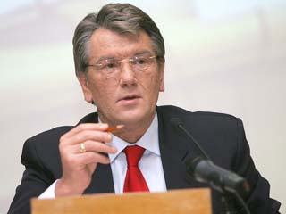 Президент Украины Виктор Ющенко пообещал ключевым кредиторам страны - Международному валютному фонду и Всемирному банку уже на следующей неделе добиться согласования позиций украинских властей по антикризисному плану