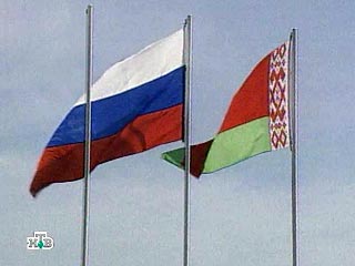 Один миллиард долларов из двухмиллиардного российского кредита , который должен был прийти до конца февраля, в Белоруссию не дошел