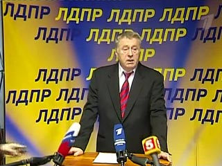 Жириновский потребовал полностью сменить состав ЦИК и уволить двух президентов
