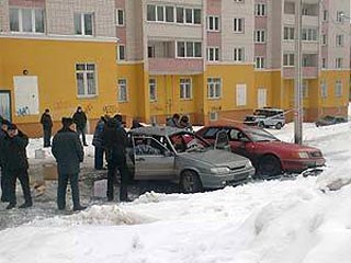 В Смоленске в среду утром был взорван автомобиль местного адвоката Владимира Прокоповича. По одной из версий, происшествие могло быть связано с прошедшими 1 марта выборами