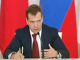 Медведев отругал мурманского губернатора за безработицу, но уволит за выборы мэра, уверены СМИ