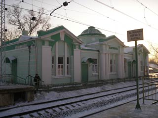 Две девочки погибли в Подмосковье, попав под поезд: инцидент произошел вечером в воскресенье возле станции Немчиновка