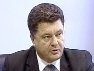 Председатель наблюдательного совета Национального банка Украины Петр Порошенко заявил, что если МВФ не перечислит Украине деньги, "у нас будут проблемы"