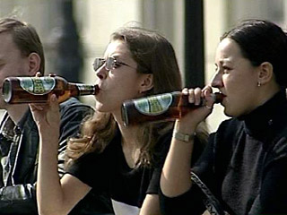 В Госдуму представлен проект закона, который разрешает штрафовать родителей за пьющих, курящих или употребляющих наркотики подростков