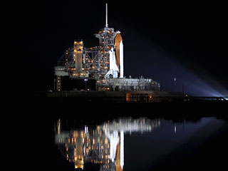 На космодроме на мысе Канаверал (штат Флорида) по меньшей мере на сутки отложен запуск космического корабля Discovery