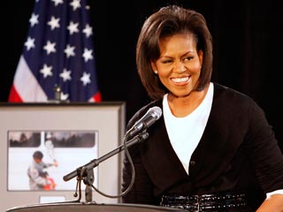 Первая леди США Мишель Обама посетила военную базу Форт Брэгг и пообещала активнее помогать семьям военных