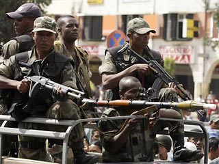 Армия Мадагаскара окружила президентский дворец. Слышны выстрелы 