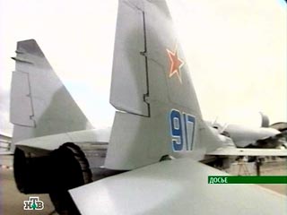 Госдума приняла законопроект об изменении изображения звезд на военных самолетах