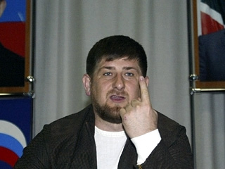 В Чечне до конца марта официально завершится многолетняя контртеррористическая операция, и уже на следующей неделе с республики будут сняты все федеральные ограничения, заявил в среду ее президент Рамзан Кадыров