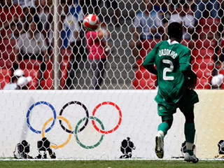 Футбол может быть исключен из программы Олимпийских Игр уже в 2010 году