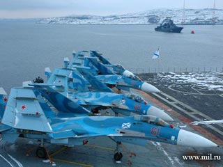 Россия намерена создать отдельную группировку войск в Арктике, которая призвана обеспечить безопасность российской части Северного Ледовитого океана "в различных условиях военно-политической обстановки"