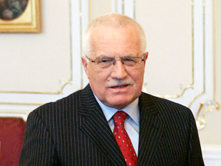 Президент Чехии Вацлав Клаус начал консультации с лидерами парламентских политических партий республики о формировании нового правительства
