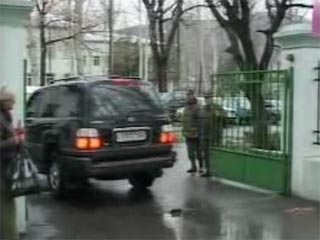 МВД Грузии сообщило, что патрульная машина министерства внутренних дел в воскресенье подорвалась на мине направленного действия в районе села Двани Карельского района у границы с Южной Осетией