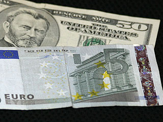 Аналитики отмечают, что наиболее надежными валютами на сегодняшний день по-прежнему считаются доллар и евро