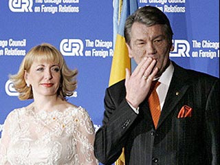 Сорокавосьмилетняя Екатерина Ющенко - жена 55-летнего президента Украины - разыграла супруга на первое апреля, заявив, что снова беременна. Об этом сообщило агентство "Украинские новости"