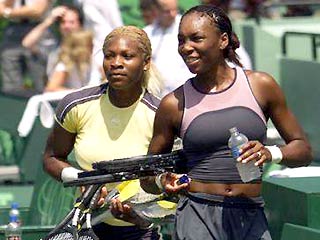 Сестры Уильямс сыграют друг с другом в полуфинале турнира в Майами