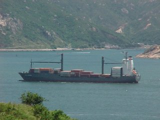 Впервые в истории сомалийскими пиратами захвачен контейнеровоз. Германское судно "Hansa Stavanger" взято в плен в 400 милях (720 км) от побережья