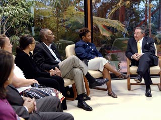 Рауль Кастро принял на Кубе делегацию конгрессменов США