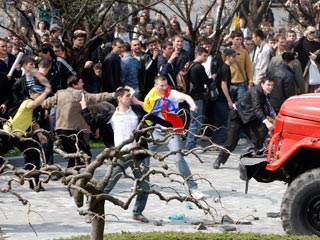 В центре Кишинева происходят массовые беспорядки