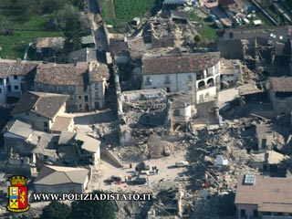 Количество жертв разрушительного землетрясения в Италии превысило 250 человек