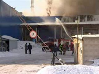 В Мурманске сгорели продовольственные склады крупнейшей торговой фирмы Заполярья