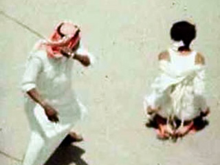 В Саудовской Аравии палач публично обезглавил троих преступников