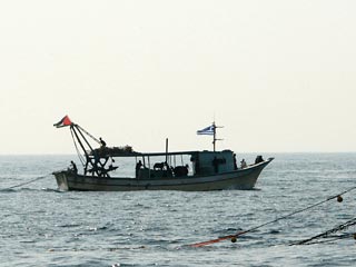 Палестинский рыболовецкий катер взорвался в понедельник у побережья сектора Газа
