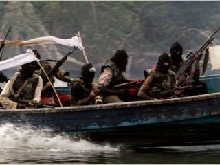 Два египетских рыболовецких судна захвачены пиратами у побережья Сомали
