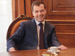 Президент России Дмитрий Медведев предложил совместить в России свободу и достаток