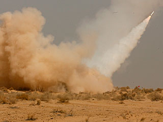 Успешное испытание баллистической ракеты малой дальности Prithvi-II, которая может нести ядерный заряд, прошли в среду в Индии