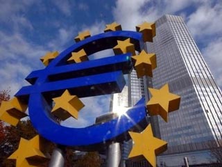 Сокращение базовой процентной ставки Европейского центрального банка (ЕЦБ) ниже 1% создаст риск застоя на рынке межбанковского кредитования и других финансовых рынках. Об этом заявил член совета ЕЦБ Аксель Вебер